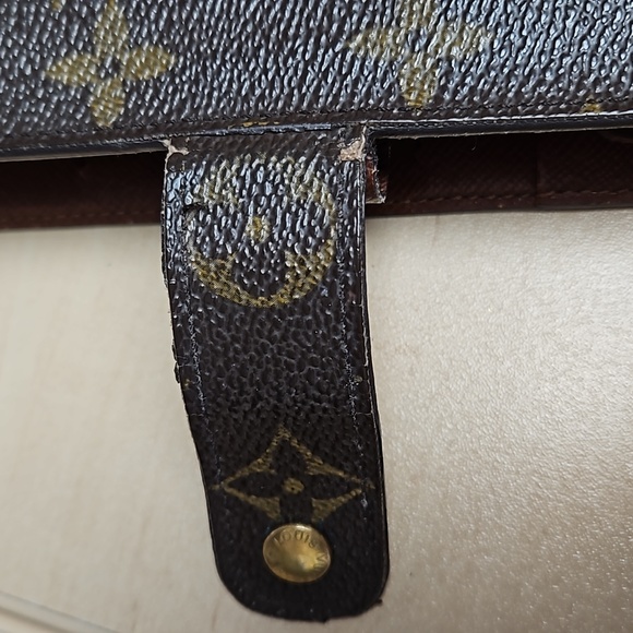Louis Vuitton agenda - Picture 7 of 13